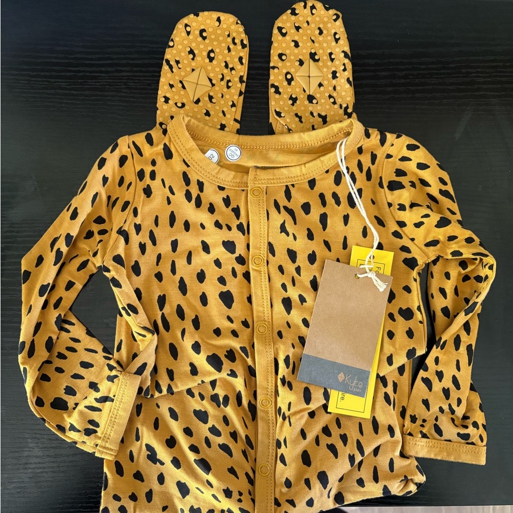 Kyte Baby Marigold Cheetah Snap Footie